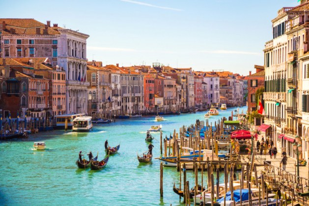 Venice: Foundation Details of the Biggest Floating City in the World