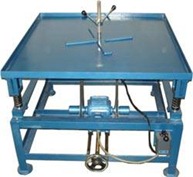 Vibrating table for concrete compaction