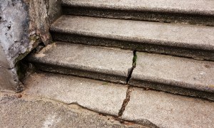 How to Fix Concrete Cracks in Steps