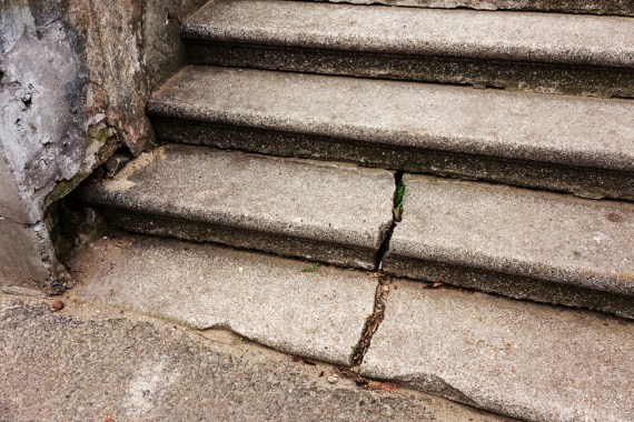 Concrete Cracks Prevention in Steps