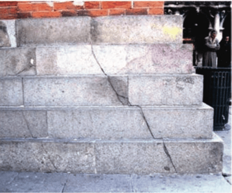 Shear cracks propagation in the foundation of the San Marco Bell Tower
